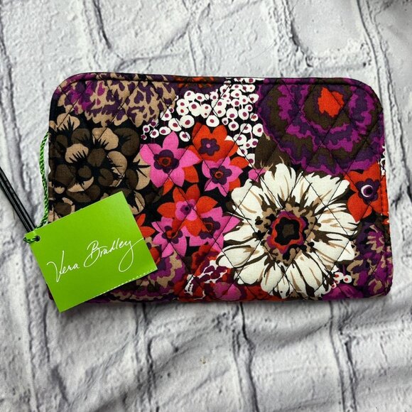 Vera Bradley zip around wristlet. Rosewood print. - Picture 4 of 7